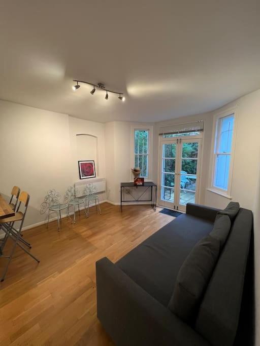 Lovely 1 Bedroom Apartment In West Kensington London Kültér fotó