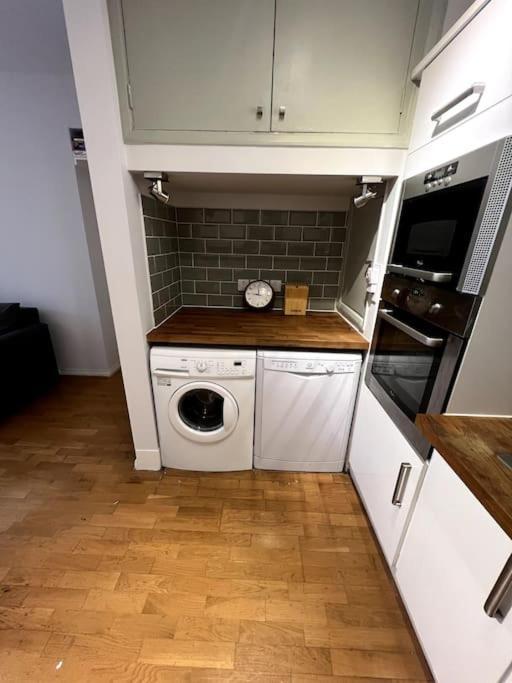 Lovely 1 Bedroom Apartment In West Kensington London Kültér fotó